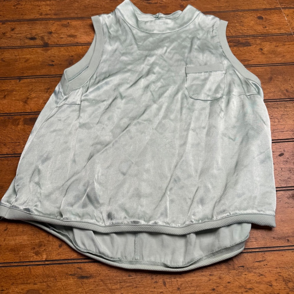 Fate Sleeveless‎ Mock Neck Pocket Tank Top Women's Size Medium Light green